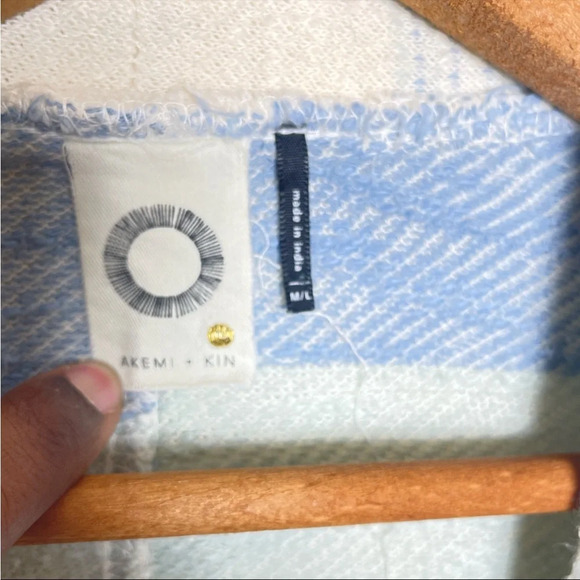 Anthropologie Akemi + Kin blue cream Striped Dunes draped Cardigan size M/L - Picture 2 of 4